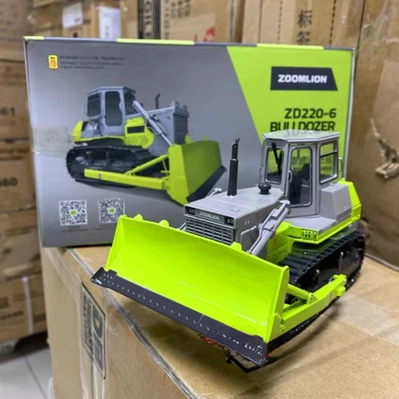 Коллекционная модель автомобиля из сплава