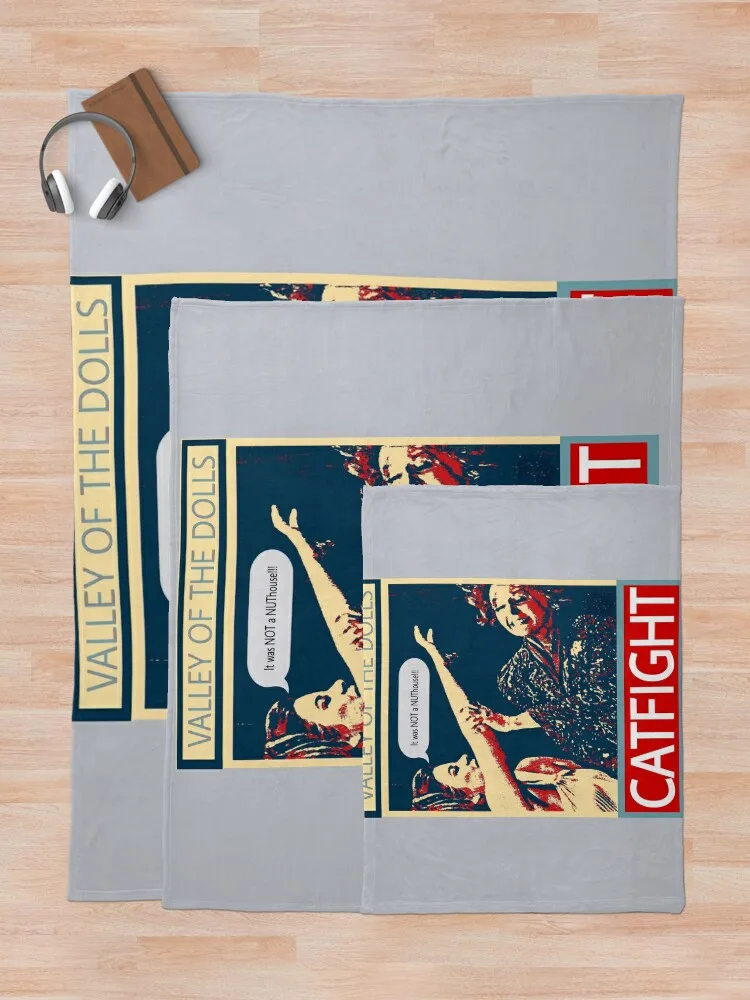 Neely O'Hara и Helen Lawson Catfight from Valley of the Dolls Плед Туристическое мягкое большое одеяло