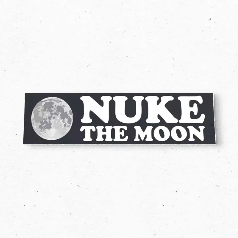 Наклейка на бампер NUKE the MOON - Funny Space ASTRONOMY Vintage Style PLANETS 80s Наклейки автомобиль