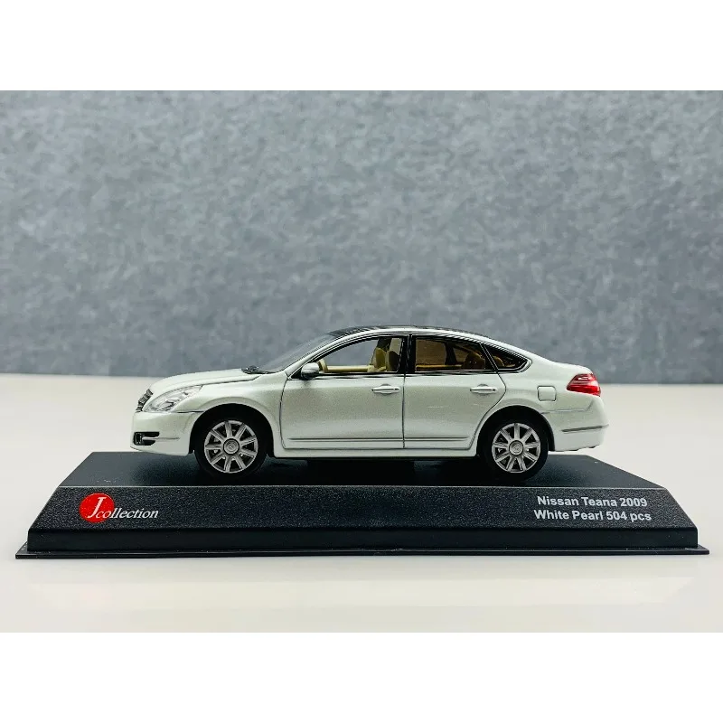 Фото Модель автомобиля J-COLLECTION TEANA из сплава, масштаб 1:43 №2