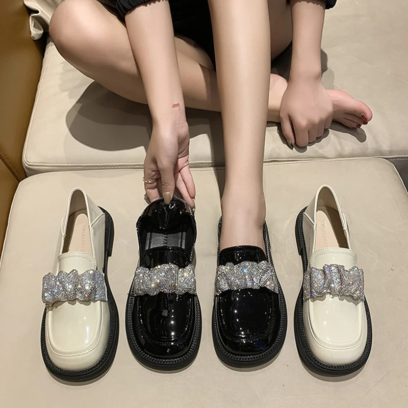 

Womens Loafers Shoes Round Toe All-Match Modis Crystal Casual Female Sneakers Flats Slip-on 2021 Rhinestone New On Heels Dress