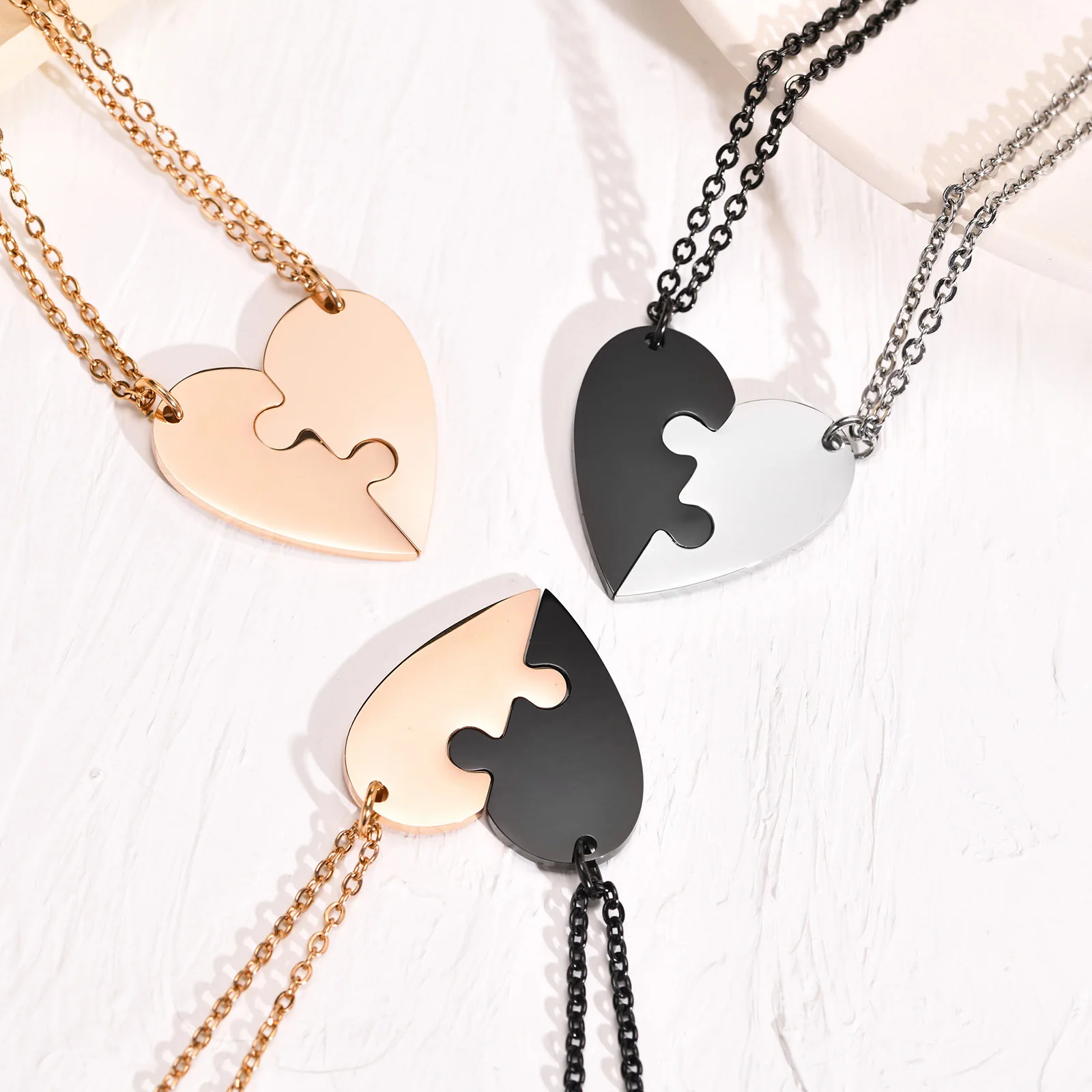 

Custom Engrave BFF Friendship Necklaces for 2 Best Friends Gifts, Couple Heart Love Forever Pendant Female BFF Necklaces Set