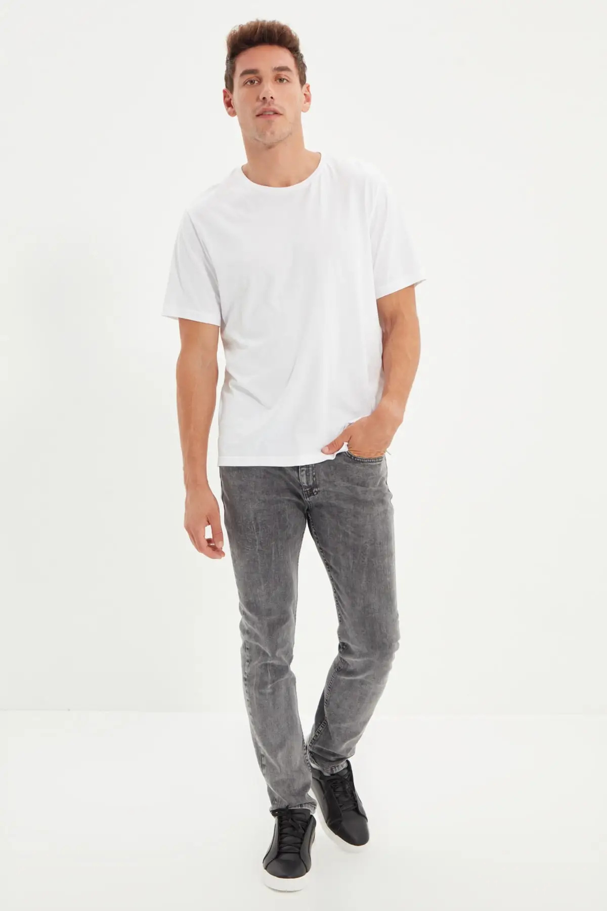 

Trendyol Male Slim Fit Jeans TMNAW22JE0504