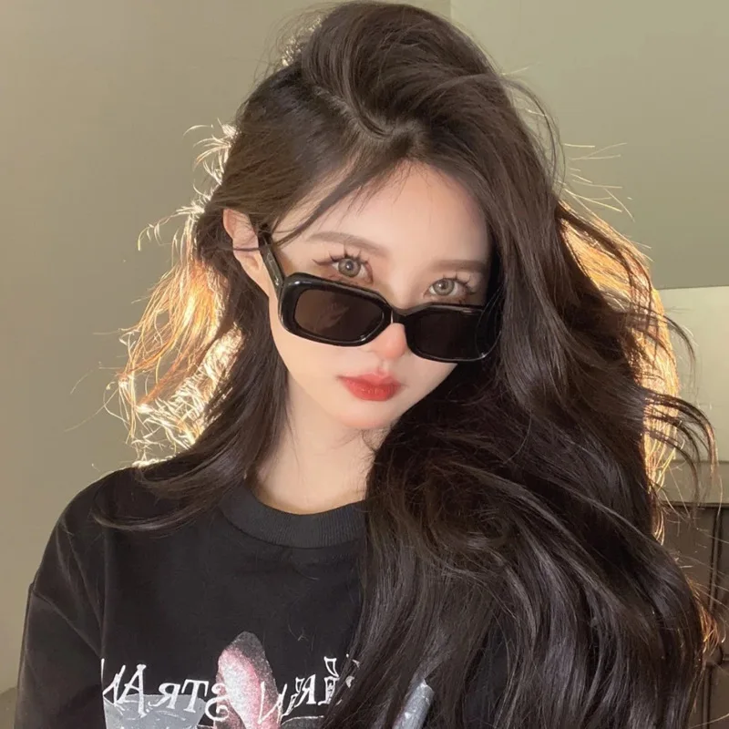 

Fashion Wht Sunglasses Women Vintage Ornament Glasses Men