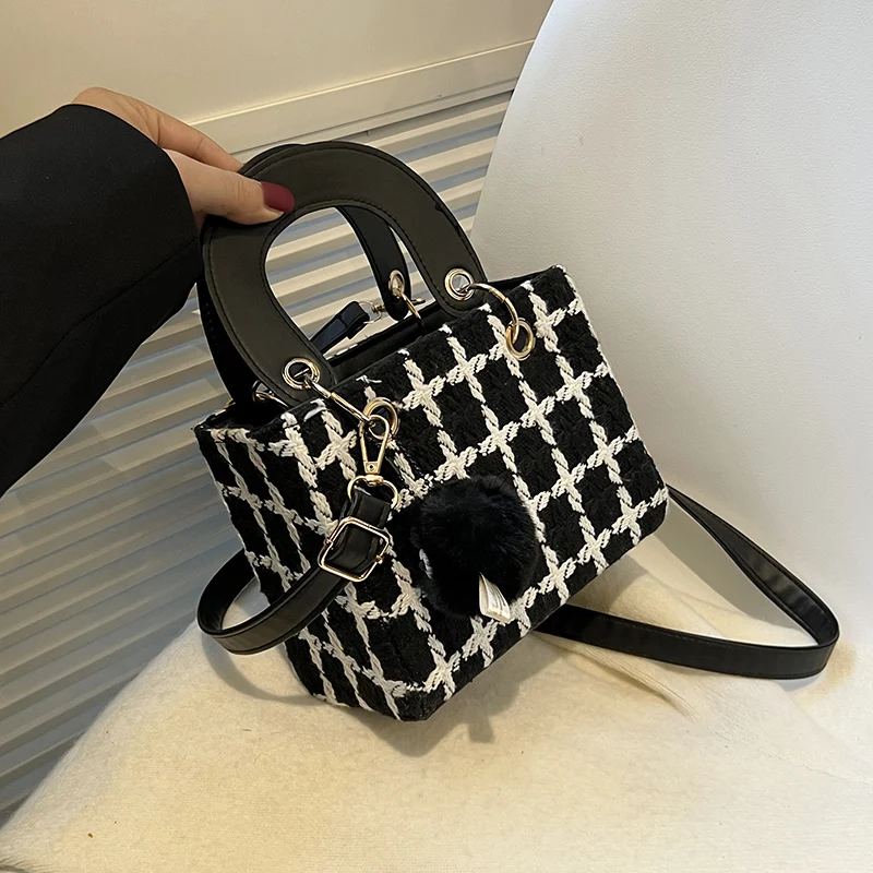 

High Quality Design Women's Autumn New Fashion Dinner Party Handbags Tweed Weave Lattice Retro Shoulder Crossbody Bags Bags2023
