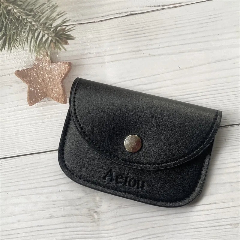 Рисунок 2 - Яркая дизайнерская сумка для карт