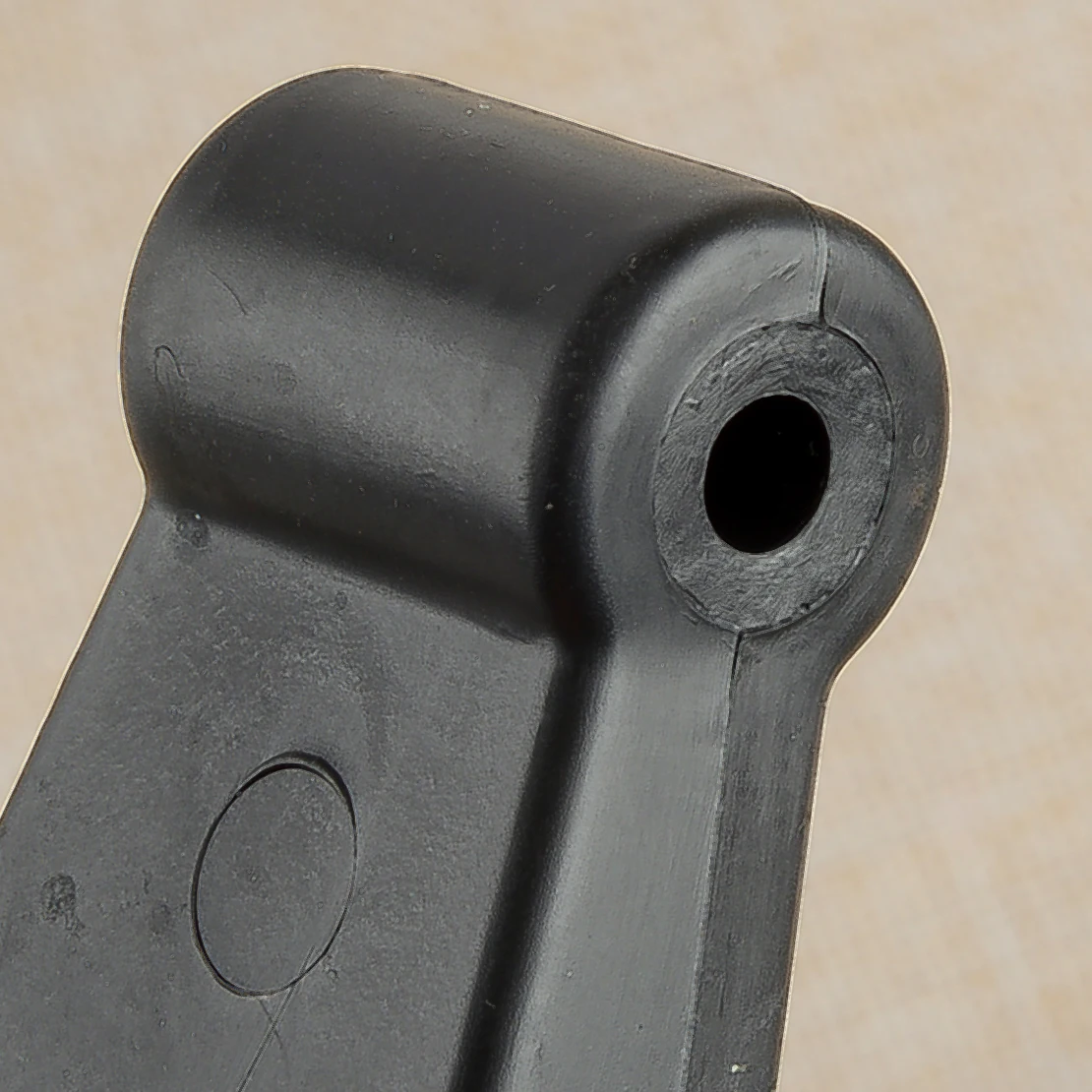 HLK1035 2313857 L 560001 63011005 Основание защелки капота подходит для Kenworth T300 600 800 Peterbilt 357 367 377