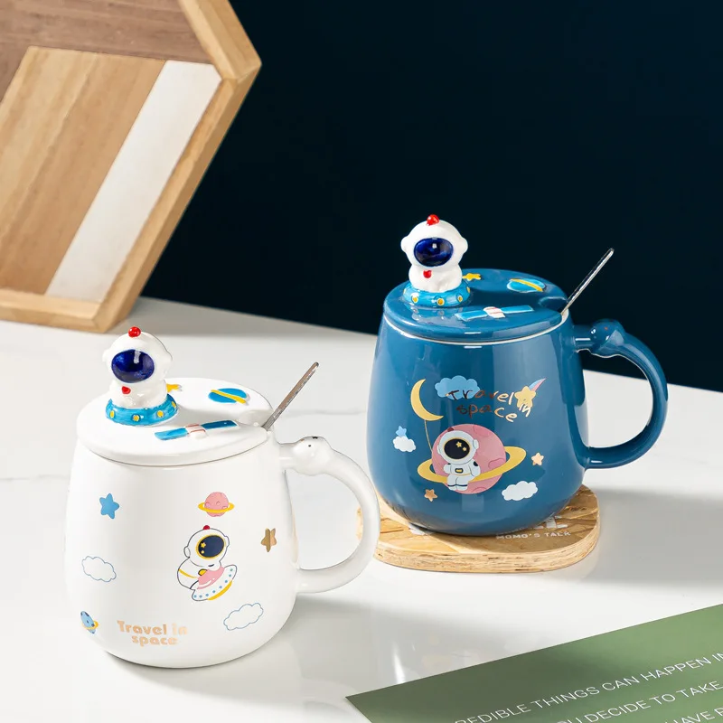 

420ml Creative Cartoon Ceramic Mug with Lid Cute Astronaut Water Mug Office Coffee Mug Practical Gift Mug Coffee Cup