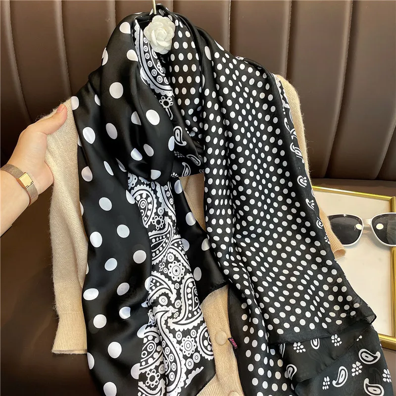 

2022 Designer Brand Women Scarf Fashion Print Silk Scarves Lady Hijabs Shawls And Wraps Foulard Bandana Beach Stoles Pashmina