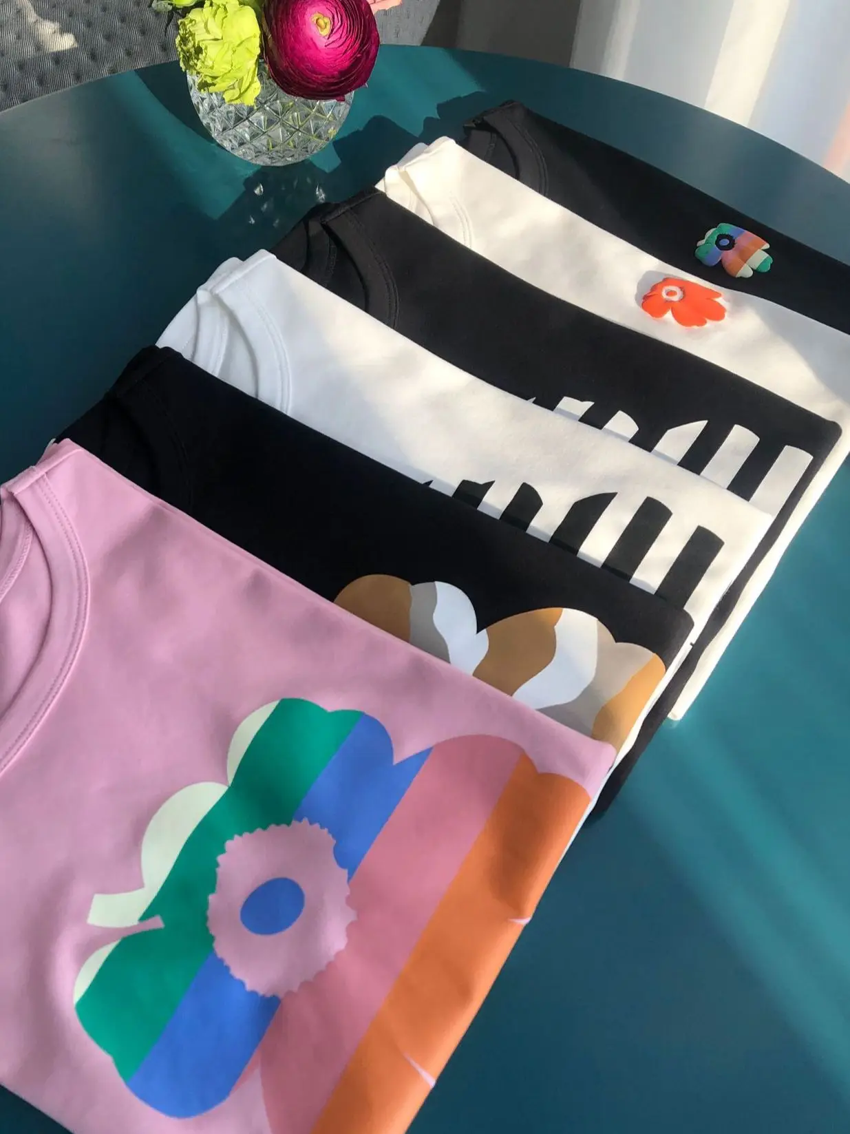 

Fashion Women's T-Shirt Spring Summer Tops Leisure Rainbow Flowers Offset Printed Short Sleeve Tee for Ladies