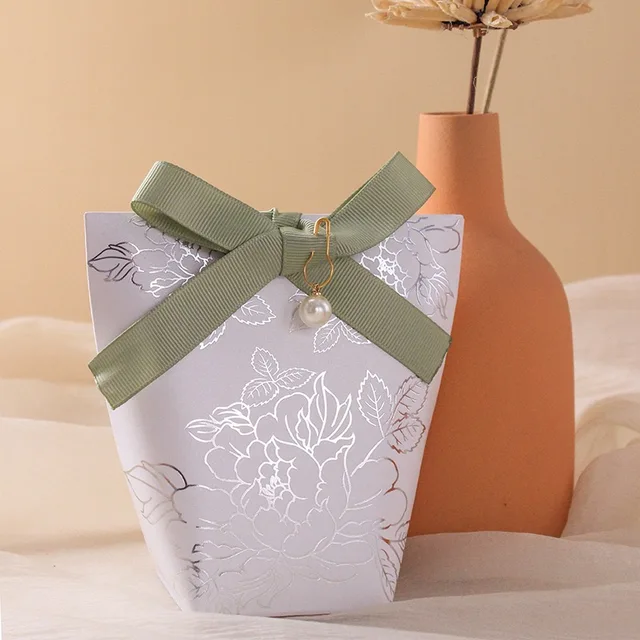 подарочные коробки. подарок сердечко. коробка 40х30х30. подарочная коробка 50 50 50. подарочная коробка 50 50 50.