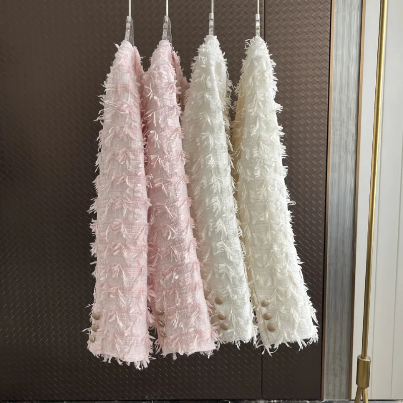 Рисунок 4 - Женская твидовая куртка с длинным рукавом