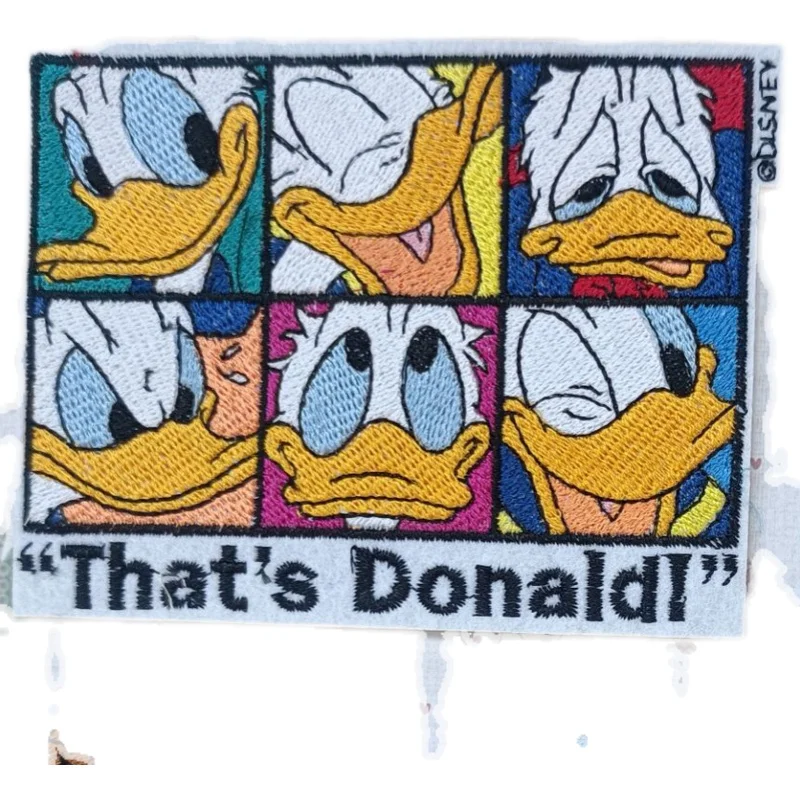 Нашивки с вышивкой Дональд Дак |