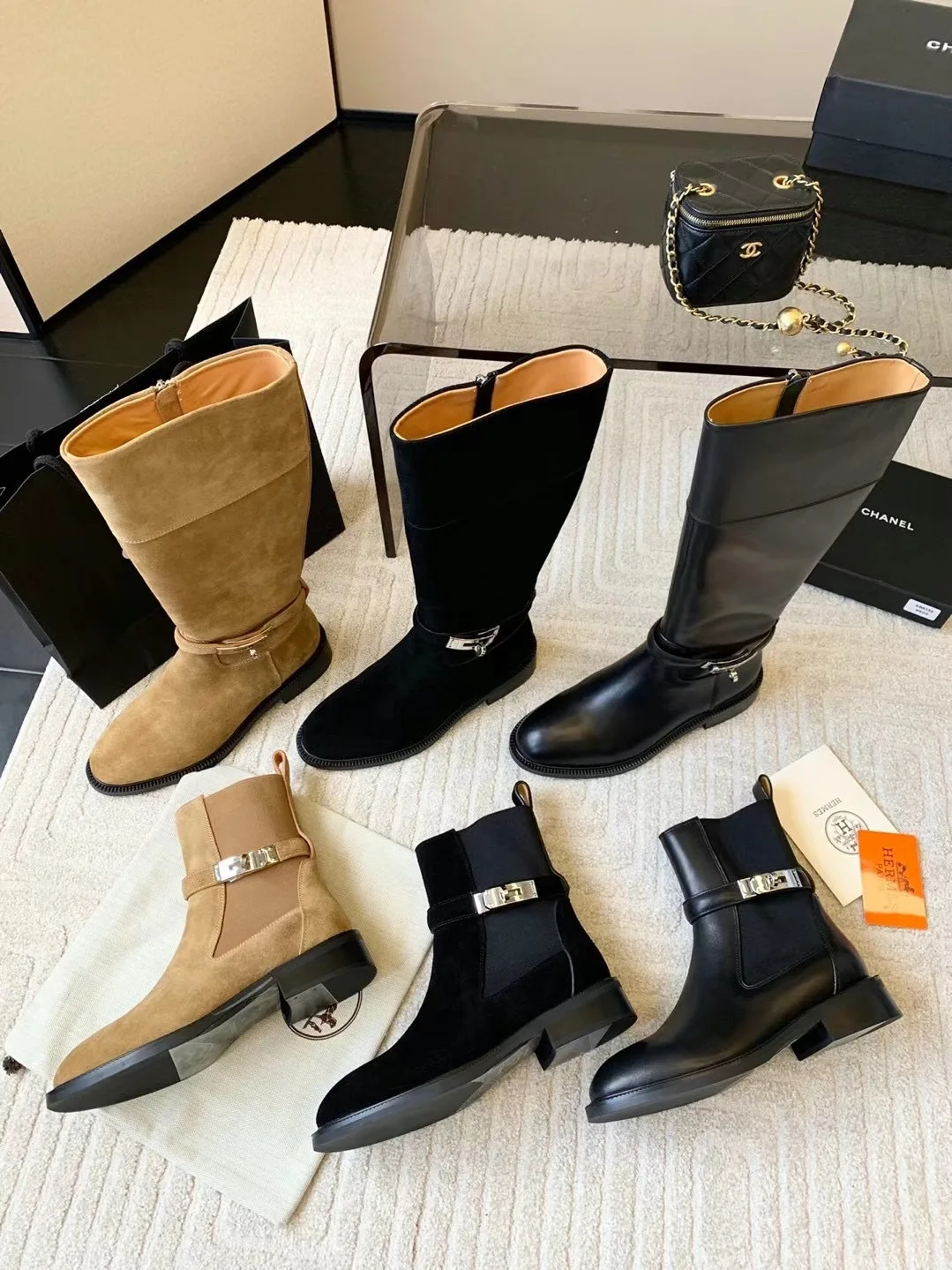 

2023 European and American Metal Buckle Round Head Thick Bottom Sleeve for Foreign Trade One Step Fashion Women's Short Boots