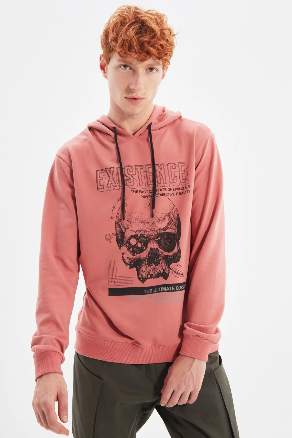 

Trendyol Men 'S Regular Fit Hooded Sweatshirt TMNAW22SW0370