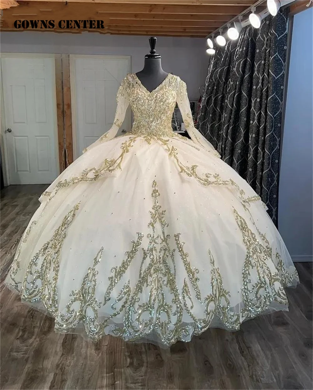 

Champagne 15 Year Old Quinceanera Dress 2023 Tulle Long Sleeves Sequined Lace Appliques Sweet 16 Dress Party Gown Lace Up vstido