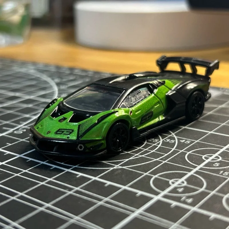 Фото Оригинальная модель Tomy Lamborghini SCV12 из литого сплава, спортивный автомобиль, черная коробка, модель TP07, креативная коллекционная хобби-модель, подарок для друга №3