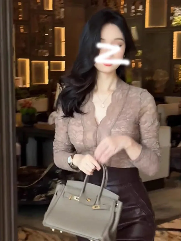 Sweet and Spicy Sle Sexy V-neck Bottoming Lace Shirt Women Autumn Winter New High Sense Waist Hugging Slim fit Slimming...