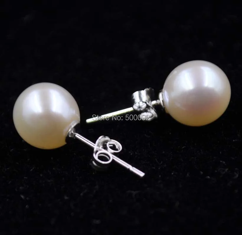 

Stunning 8.5mm round cultured pearl earring studs post and back