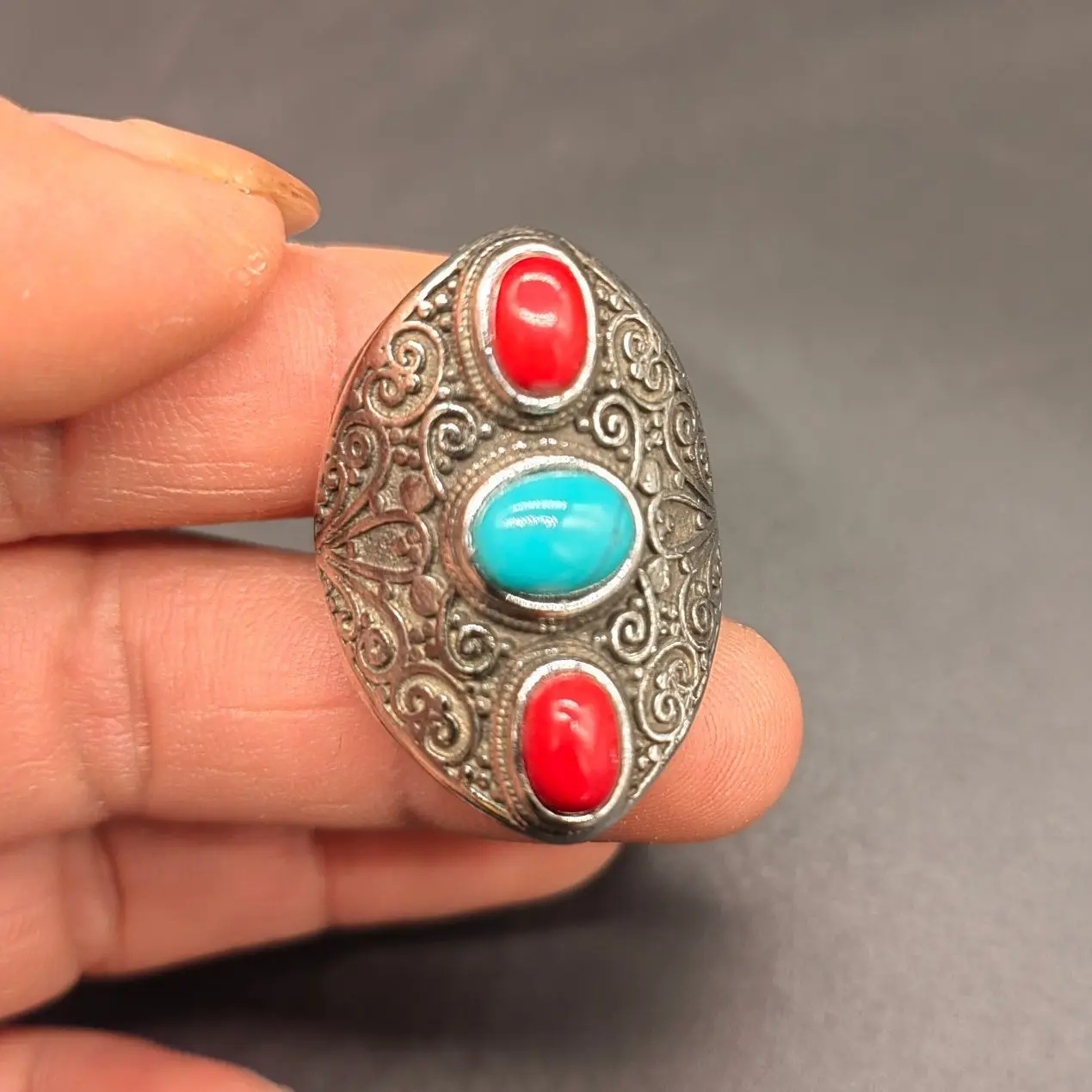 

Китайская состаренная тибетская серебряная мозаика, драгоценный камень «на удачу», кольцо, металлическое украшение ручной работы, украшение для дома