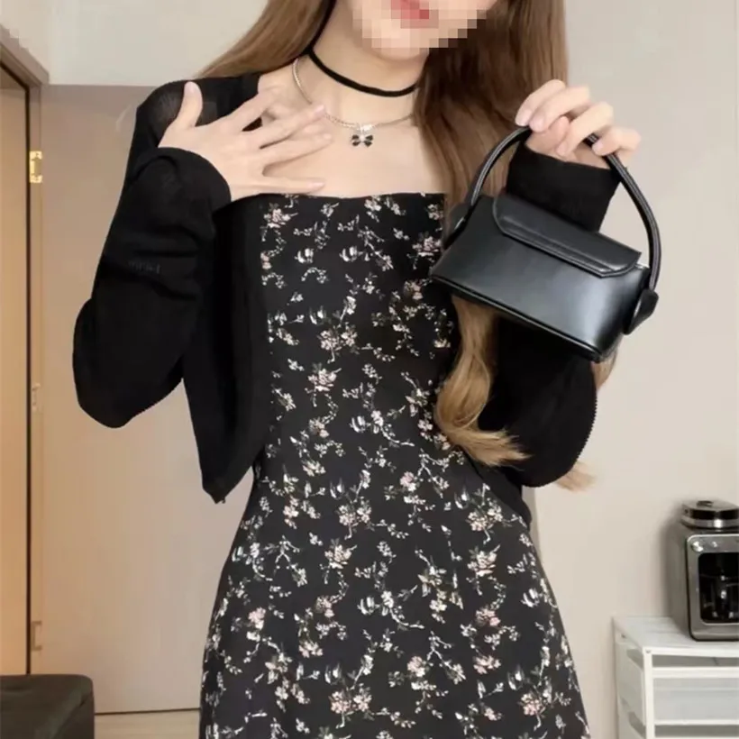 

2023 Summer New Lace Rose Skirt Slim Suspender Dress Design Sense Temperament