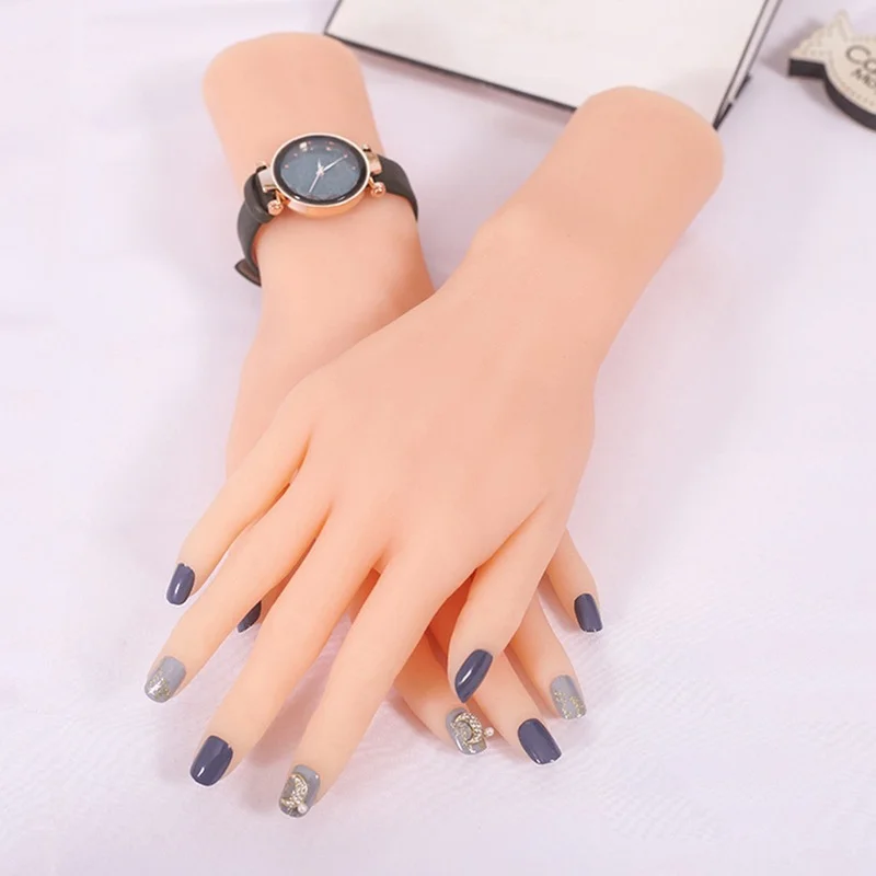 

1 Pair Female Silicone Lifelike Practice Model Fake Hand Flexible Fingers With Metal Skeleton For Nails Jewelry Display