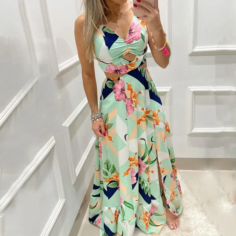 

Women's 2022 Fashion New Halter V-neck Dress