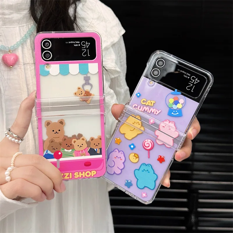 

Cute Bear Scratching Doll Machine Phone Case for Samsung Galaxy Z Flip3 Z Flip 4 Hard PC Back Cover for ZFlip3 ZFlip4 Case Shell