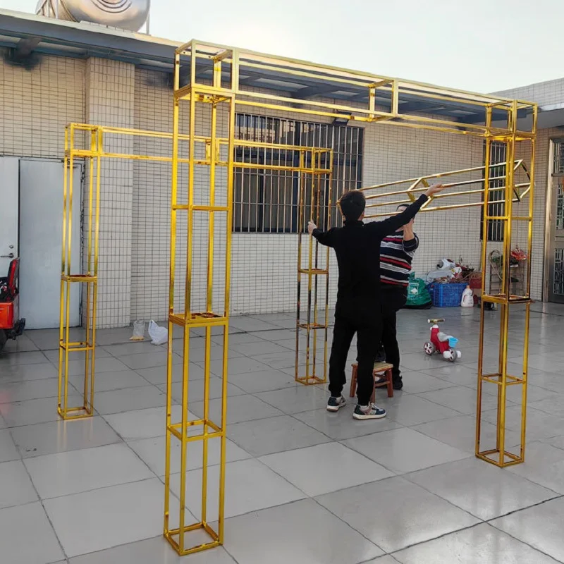 Рисунок 4 - Свадебные металлические подставки