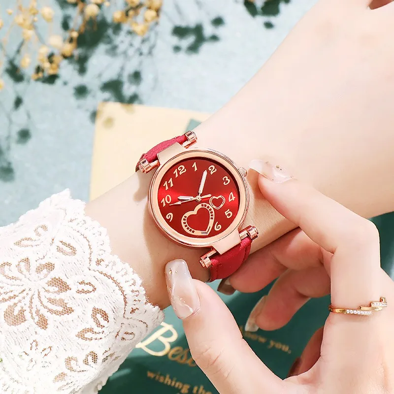 Youth Fashion Student Peach Heart Round Dial Cute Children's And Girls' Quartz Watch Reloj Mujer Reloj Relogio