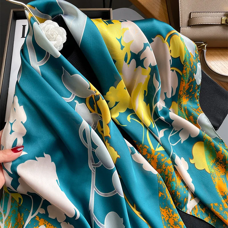 

2022 Silk Female Neck Scarf Square Shawls And Wraps Print Women Hijab Scarves Headband Foulard Neckerchief Bandana