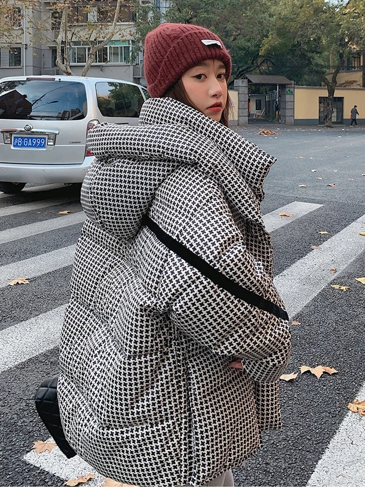 2022 New Winter Women's Down Jacket Oversized Hooded Plaid Puffer Coat 90% White Duck Down Parkas Thick Warm Loose Snow Outwear
