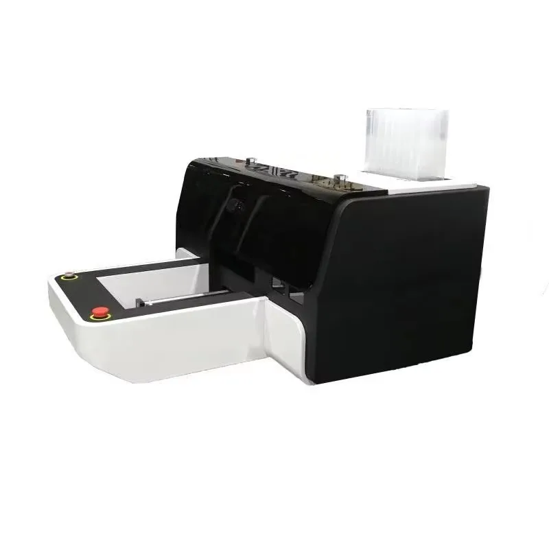 Небольшой принтер формата A3 DTG должен использоваться для печати футболок