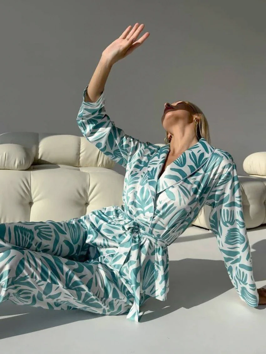 Рисунок 4 - Женский пижамный комплект Marthaqiqi