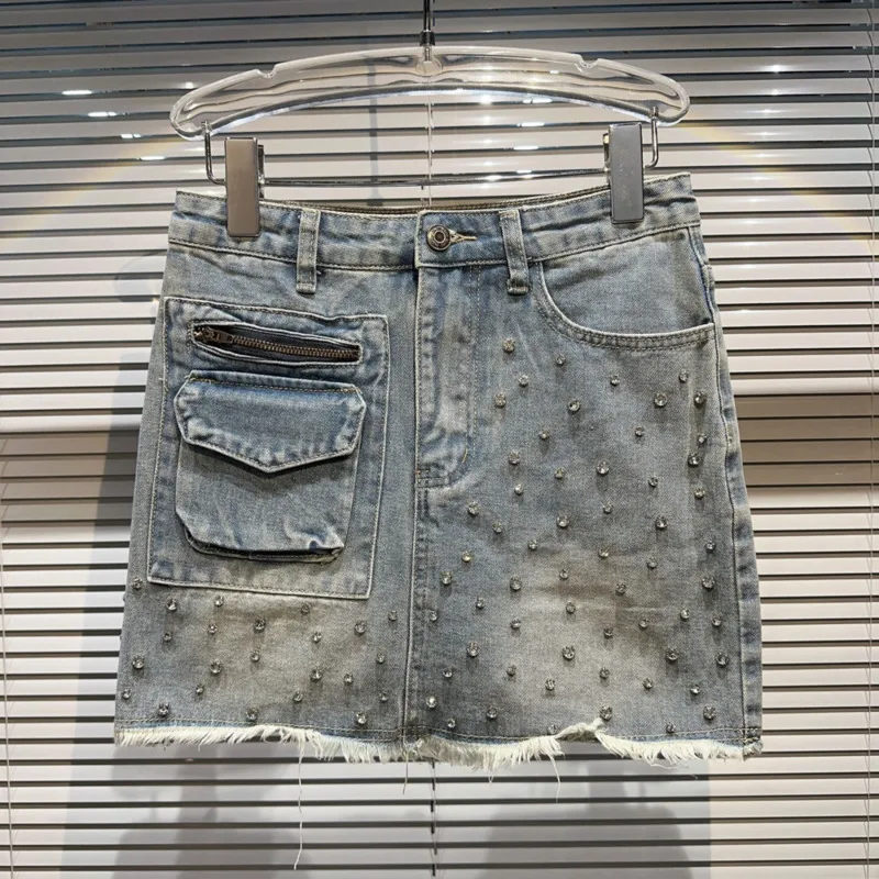 

BORVEMAYS Diamonds Beading Slim Denim Skirts Mini Patchwork High Waist Zipper Pockets 2023 Autumn New Trend WZ3813