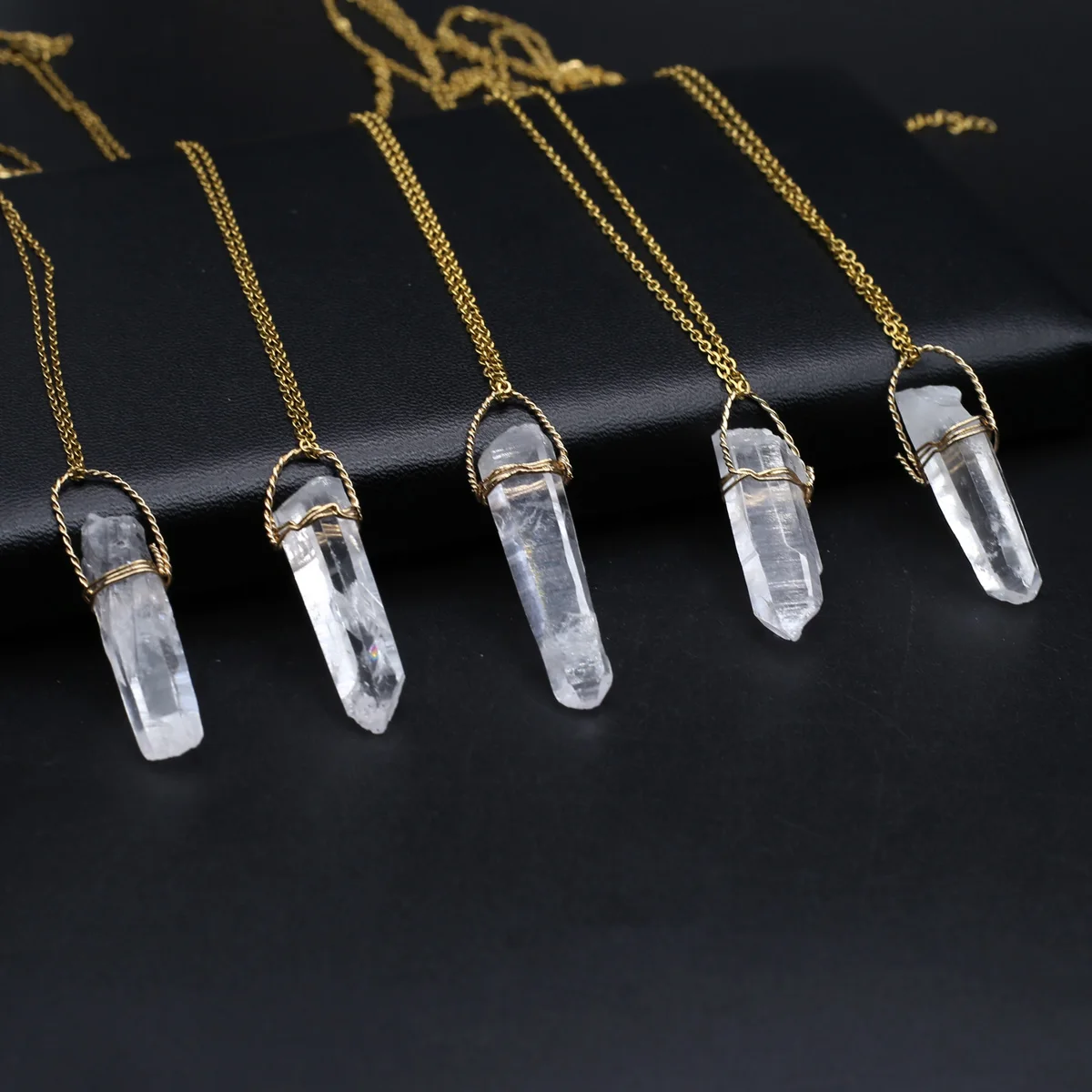 

Natural White Crystal Column Pendant Irregular Shape Pendant Necklace Stainless Steel Chain Women Charm Jewelry Gift 40+5cm