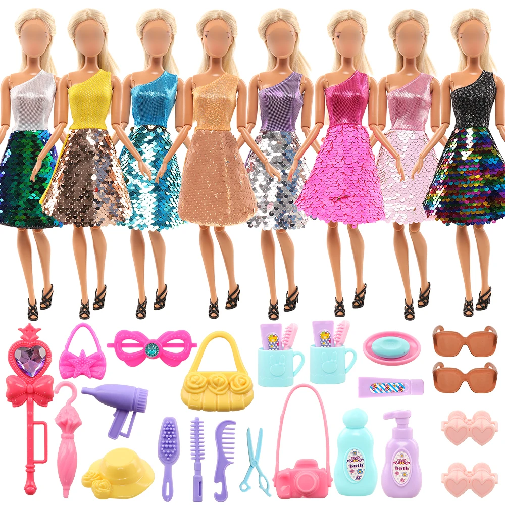 

Barwa New Style 39 Pieces=5 Skirts+23 Dressing Washing Accessories+5 Hair Cutting Sets+2 Telescopes+2 Glasses 11.5inch Doll