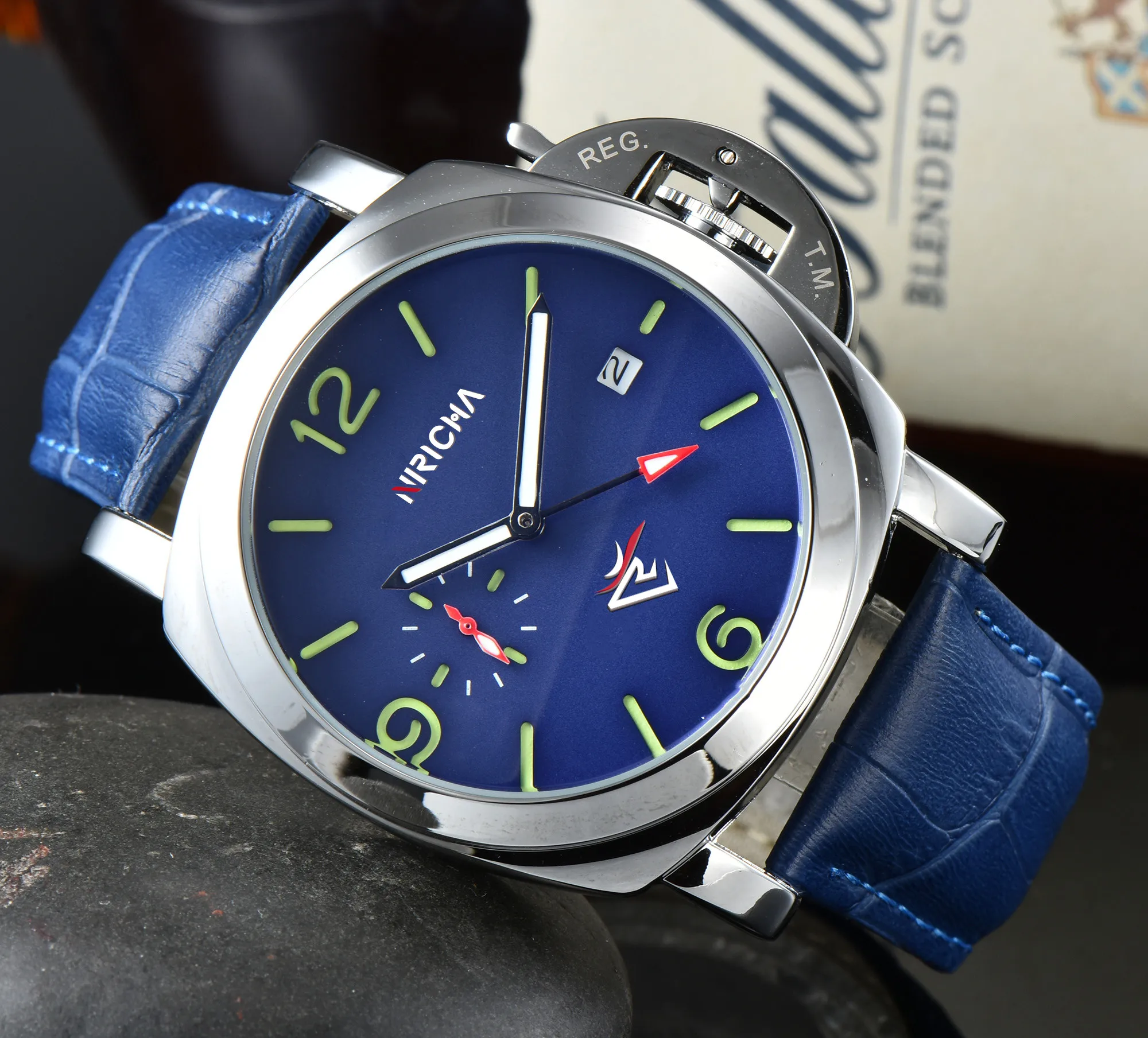 

2022 4-pin Men's Watch Leather Watch Super night Vision Watch Quartz Watch Luxury watch