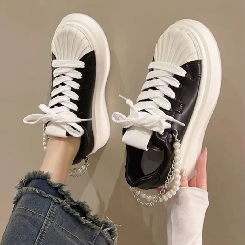 Корейская версия женская спортивная обувь с жемчужной цепочкой растворенная