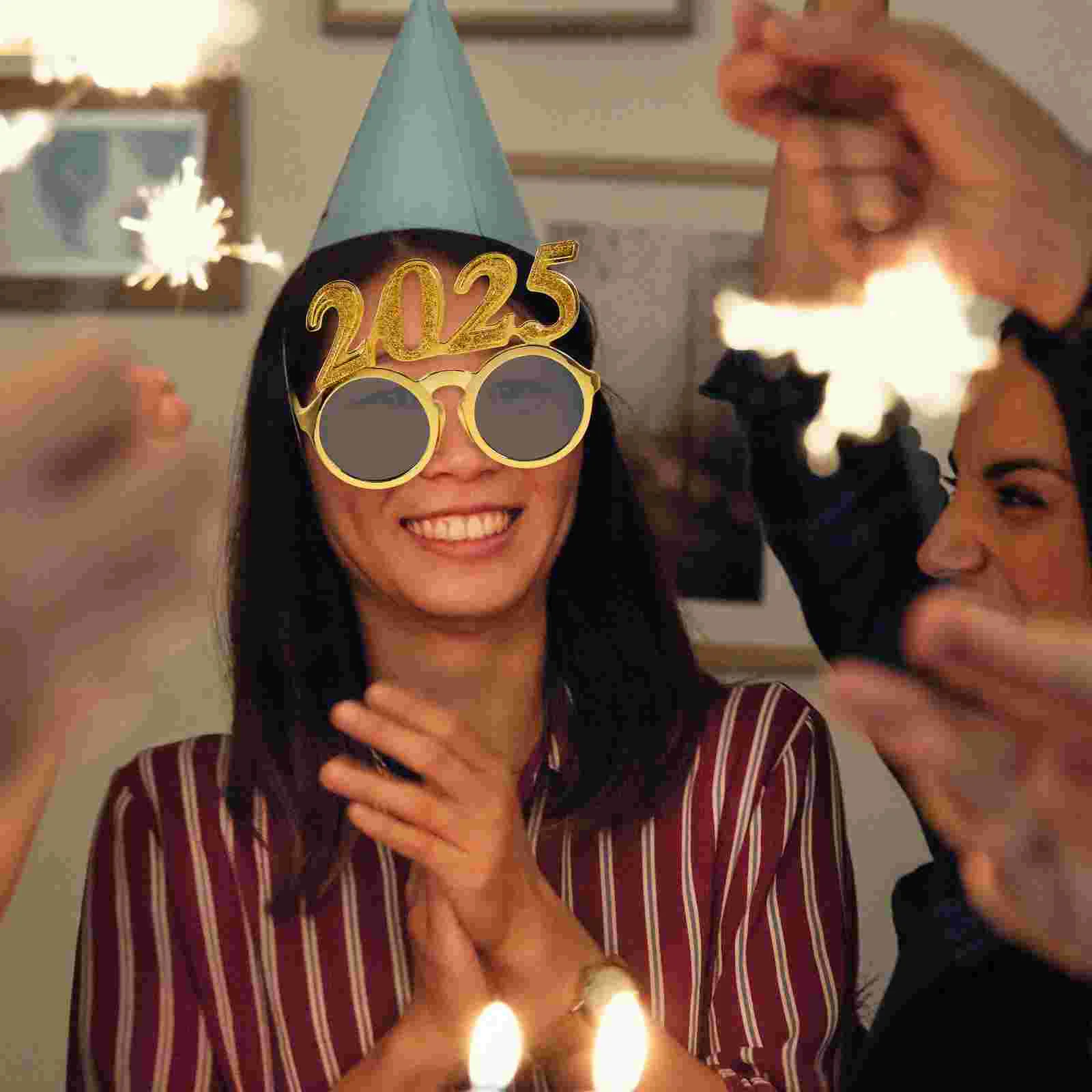 Солнцезащитные очки на год 2025 новые принадлежности липкая пудра шляпы наперение