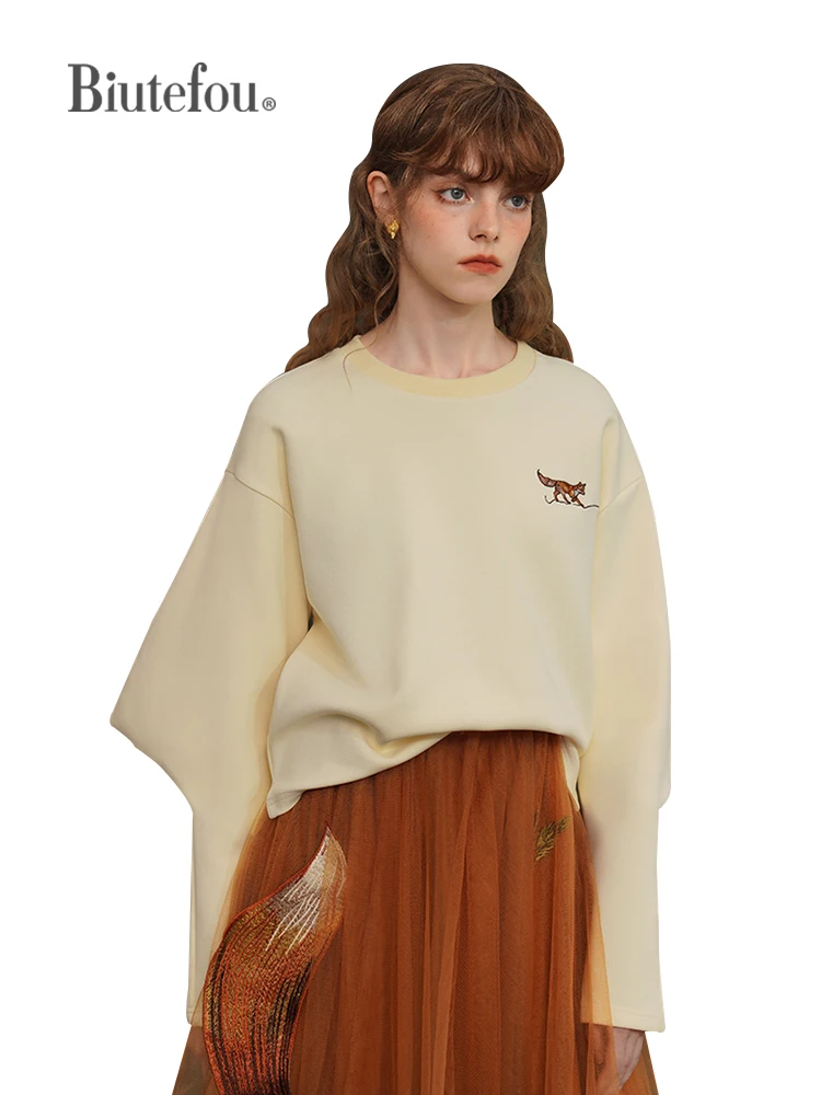 2023 Spring Women Loose Fox Embroidery Sweatshirt