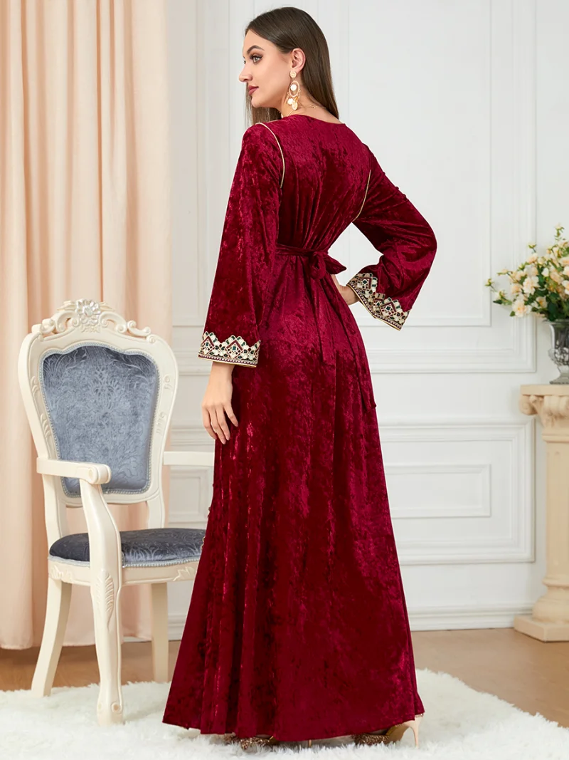 Muslim Abaya Dress Dubai Floral Embroidery Belted Turkey Moroccan Caftan Luxury Velvet Robe Women's Dresses Free Shipping