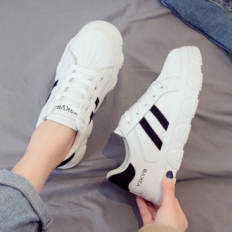2022 New Women Sneakers PU Lace-up Shoes Casual Flats Sneakers Women's Fashion White Comfortable Casual Running Vulcanize Shoes