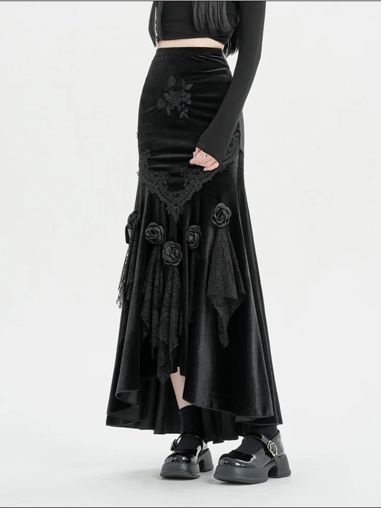 Женская бархатная юбка-русалка с вышивкой