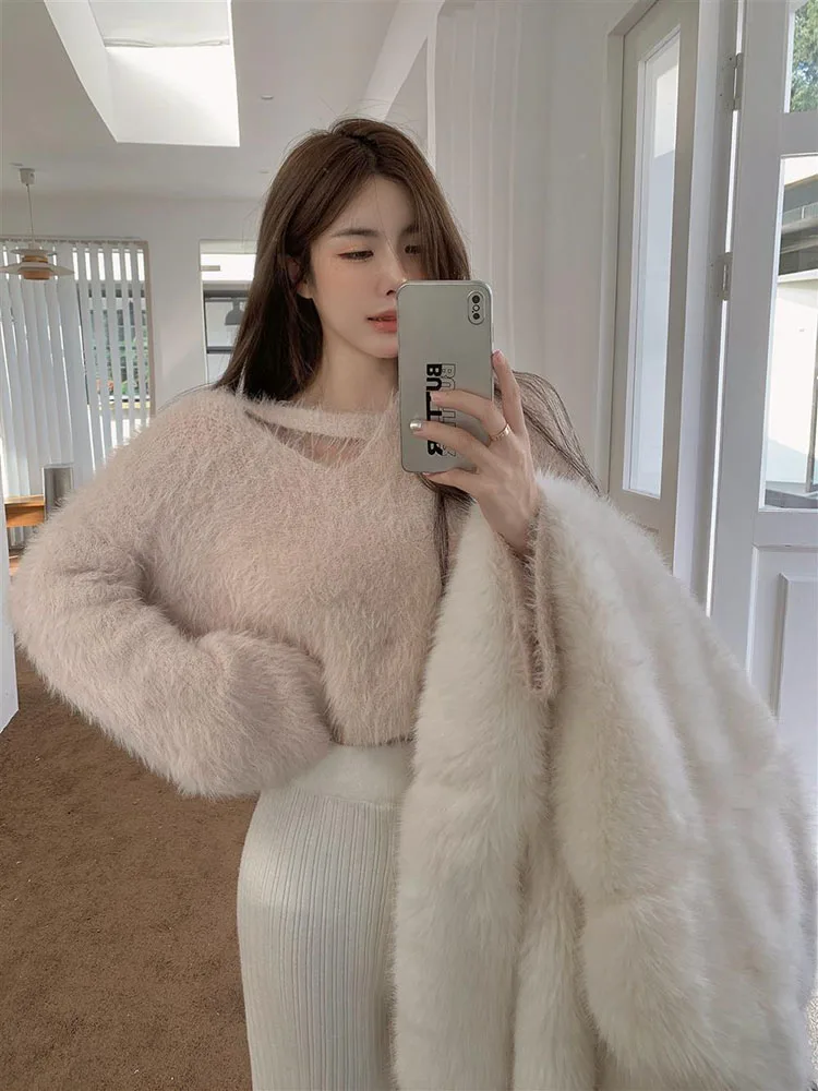 

Women Autumn Pullovers Lazy Mohair Short Sweater Design Sense Small V-neck Hanging Neck Top Thickened White Knit D5181