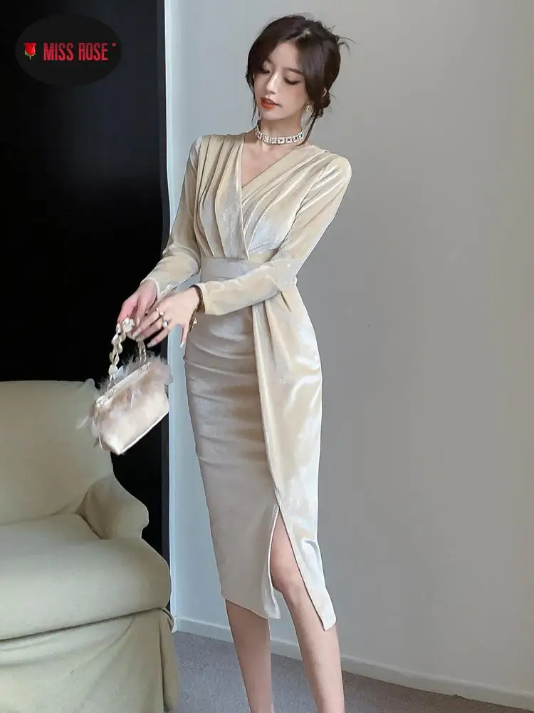 Флисовое бархатное зимнее платье с французским разрезом женское приталенное