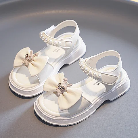 Сандалии для девочек, летняя модная обувь принцессы для маленьких девочек с мягкой подошвой и бантом, новинка 2024, детская пляжная обувь с открытым носком