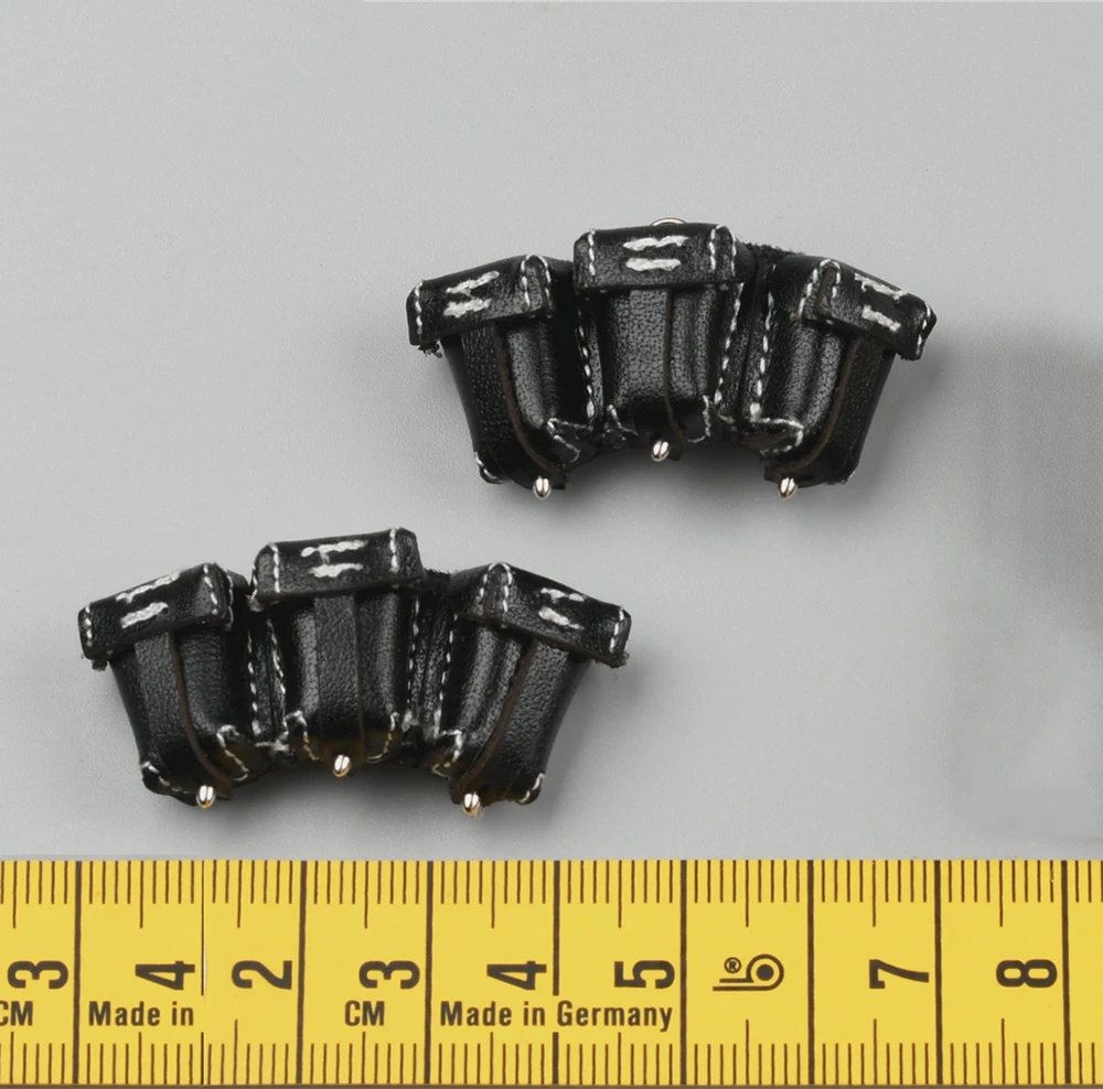 

DID D80157 1/6 WWII Series Our Fathers Frederick Brother Army Leather Waist Bullet Clip Bags 2PCS/SET Accessories For Collect