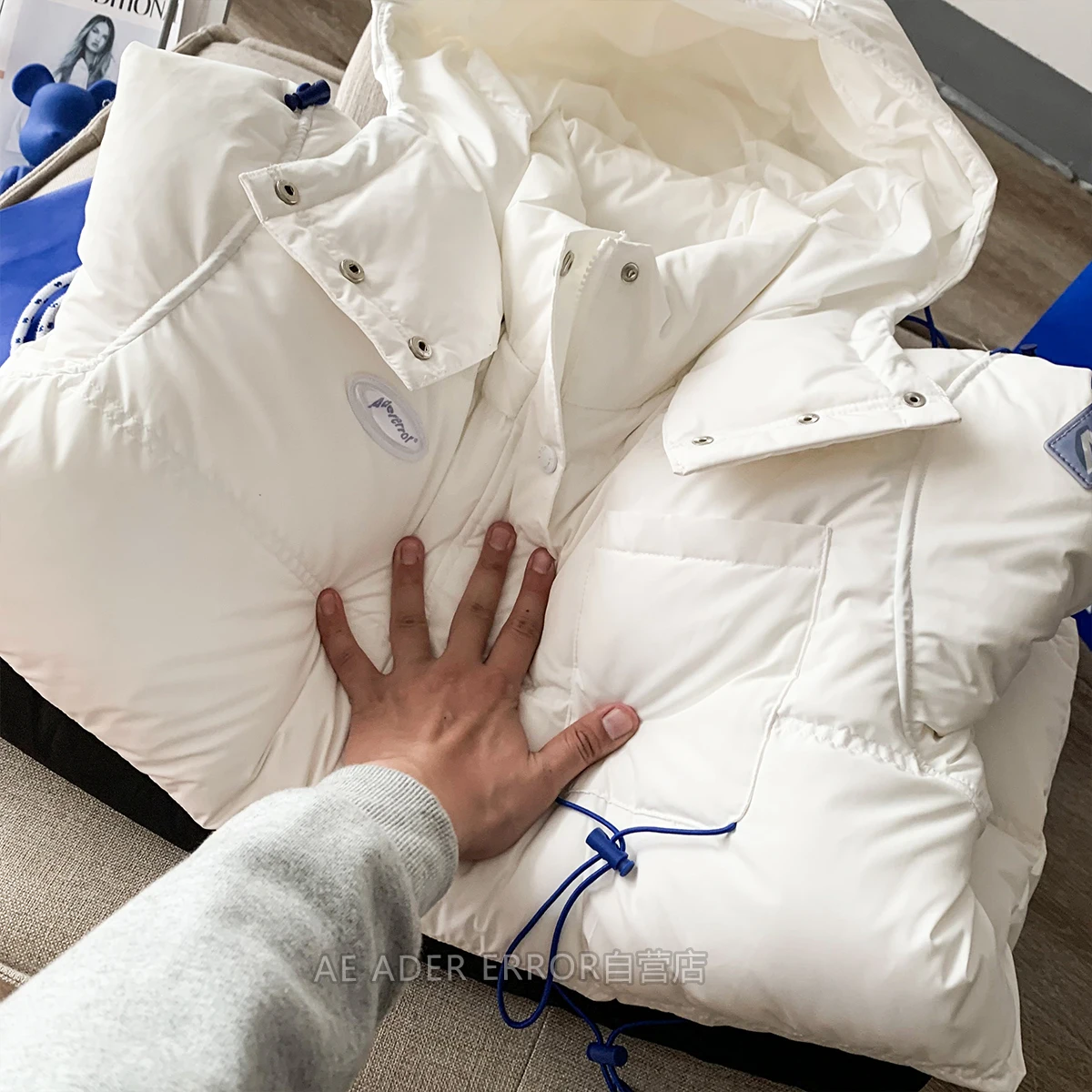 Korean version of high-quality autumn and winter new down jacket men and women couples white duck down loose and warm Outerwear