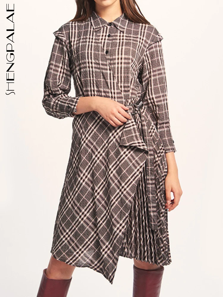 

SHENGPALAE Irregular Plaid Dress For Women Fashion Lapel Wrist Sleeve Pleated Patchwork Office Lady Robe Autumn 2023 New 5R5509